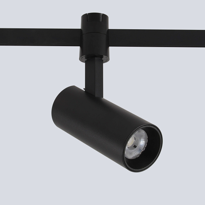 Crystal Lux CLT 0.37 003 9W BL SMART