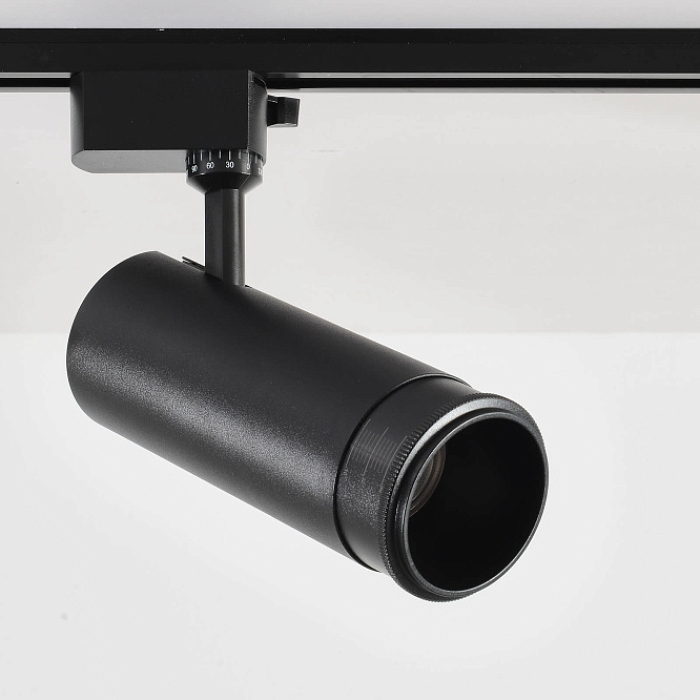 Crystal Lux CLT 0.31 021 BK 3CCT ZOOM